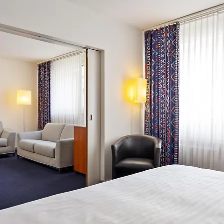 Hotel Merian Am Rhein 4*