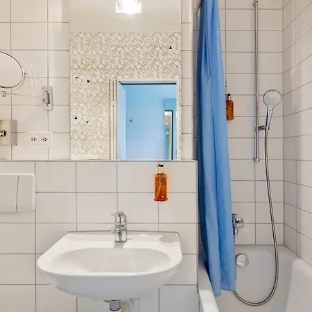 Merian Am Rhein Hotel 4*